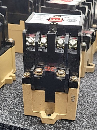 Allen Bradley Bulletin 700 AC Relay Lot PKB40 Pneumatic Time Delay Jumper Kits