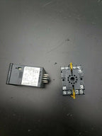Omron E5CN-Q2TDU Temperature Controller With Omron P2CF-11 Din Mount