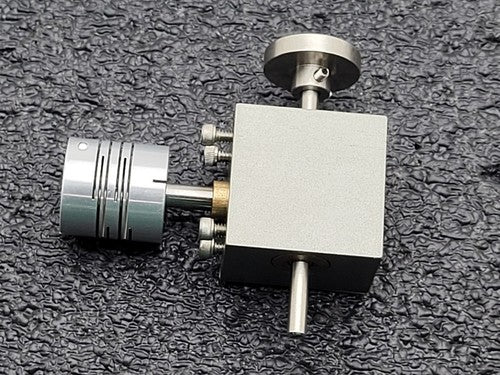 Oriental Motor AC Servo NXM45A ONDRIVES RW3-20 20:1 Right Angle Gear Reducer