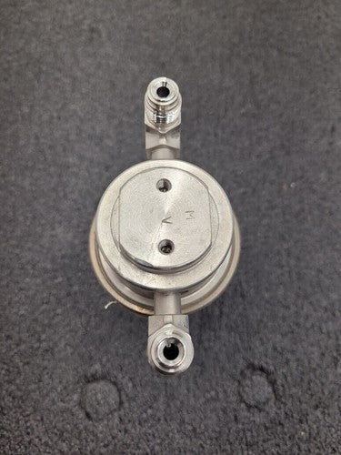 APTech High Pressure Corrosive Gas Regulator/Shutoff 1000PSI to 60PSI 1/4" M VCR