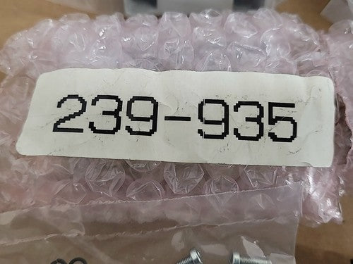 LOT Numatics 041SS400MCC00061 Solenoid Valve Pneumatic Directional Control 24VDC
