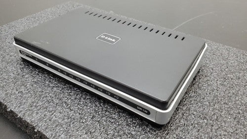D-Link DIR-130 NetDefend VPN Firewall 8 10/100Mbps w/ 8-Port Switch