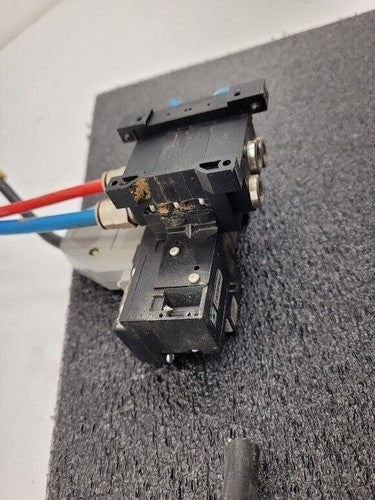 Pneumax Pneumatic Solenoid Manifold 2100.37.10 24VDC 145 PSI OMRB213/1 Valves