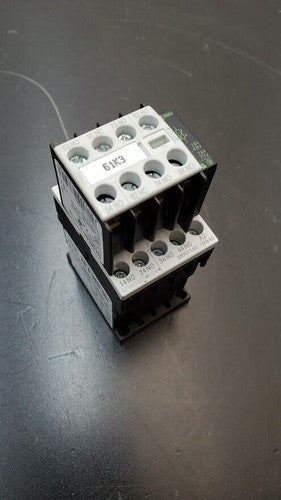 SIEMENS SIRIUS 3RH1140-1BB40 Contactor E05 w/ 3RH1911-1GA31 Auxiliary Contact