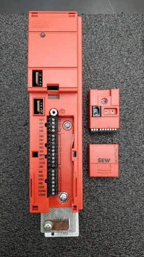SEW EURODRIVE MOVITRAC B MC07B0004-2B1-4-00 230V 1PH .37kW 0.50HP AC 2.5A