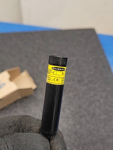 Banner M126E2LDQ 53801 Laser Sensor Class 2 Emitter Photoelectric Barrel