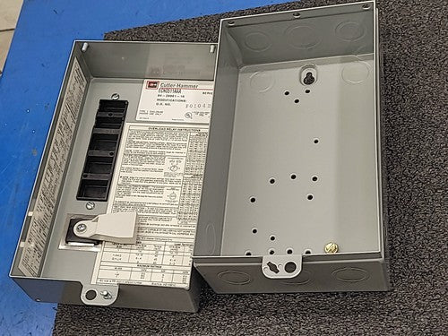 Cutler-Hammer ECN0511AAA Motor Starter Reset Button Enclosure NEMA Metal Box