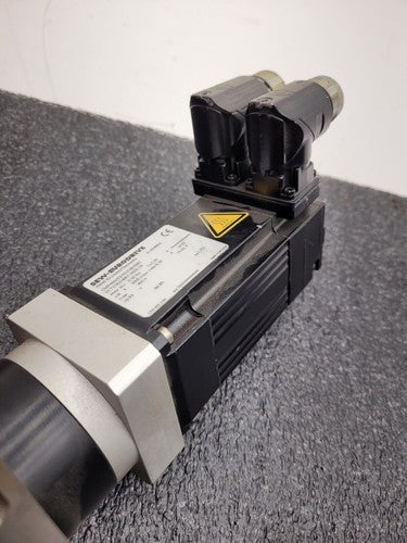 SEW CMP40S/KY/RH1M/SM1 400V 3000RPM Servo Motor 0.5Nm 100:1 SPN 138693 Gearhead