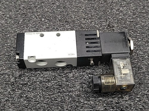 Clippard Maximatic MME-41PES Solenoid Valve 110VAC DIN Coil (19E20)