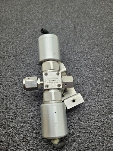 Swagelok Pneumatic Diaphragm Multi Valve Manifold 6LVV-P1D212P1-AB 1/4 M/F VCR