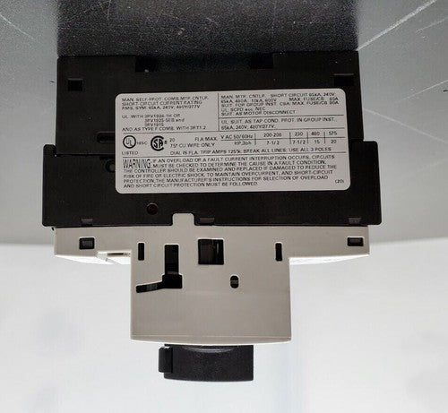 SIEMENS SIRIUS 3RV1021-4BA10 Circuit Breaker w/ 3RV1901-1A Auxiliary Contact