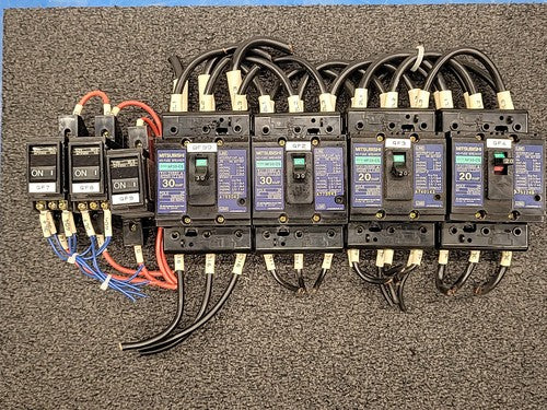 Mitsubishi NF30-CS Circuit Breaker Lot 220V AC w/ CP-C BAC102105 Breaker