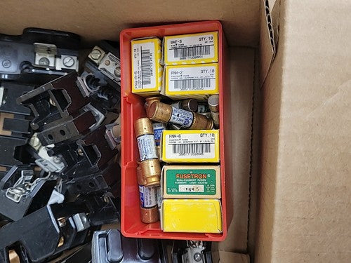 LOT of Bussmann Fusetron Industrial Fuse Holder & BAF-3 FNM Class T Fuses