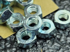 Lot of 200 Earnest Black Diamond 1/4-20 Grade 5 Hex Nuts Zinc Clear Plated