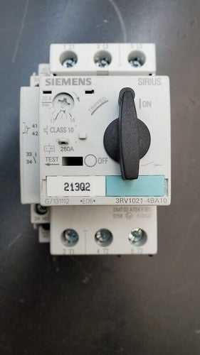 SIEMENS SIRIUS 3RV1021-4BA10 Circuit Breaker w/ 3RV1901-1A Auxiliary Contact