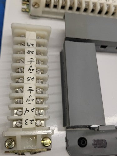 2 IDEC Micro-1 PLC Programmable Logic Controller Lot Sola Power Supply DIN Rail