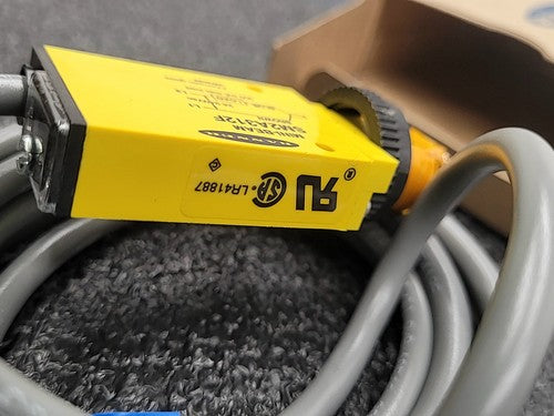 Banner SM2A312F Mini-Beam Fiber Optic Photoelectric Sensor Amplifier