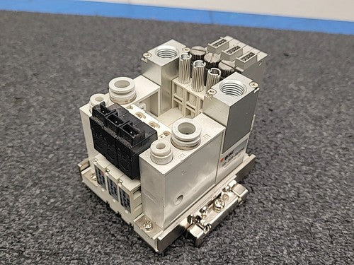 SMC ZZQ-ZB2B Vacuum Ejector Manifold with 3x ZQ Series Modules Rail Mount
