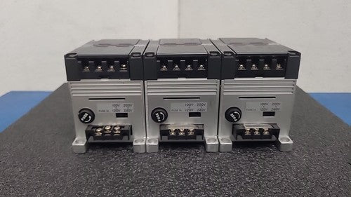 IDEC FA-1 PFA-1T081 8-Point DC Output Module Industrial Automation Unit Lot of 3