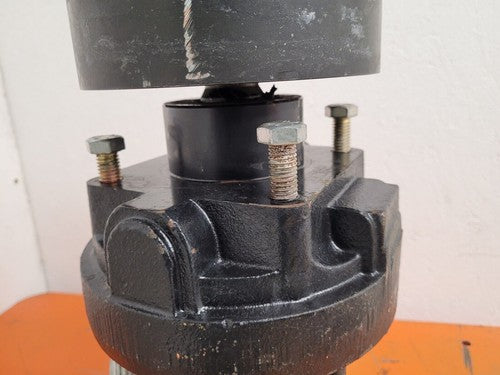 White Drive Products HB Hydraulic Wheel Drive Motor With Holding Brake Unit A