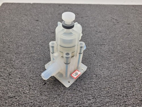 AMAT Furon High Purity Valve 1106127 CDV2-F88 NC 1/2" Pneumatically Actuated
