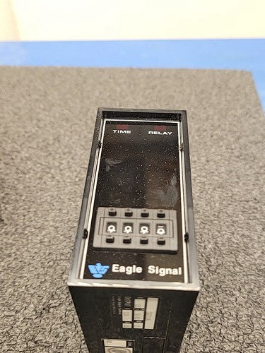 Eagle Signal Controls DG201A6 Timer 120V AC Output V 110 A 10 Austin Texas
