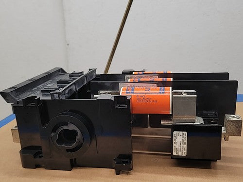 Allen Bradley 1494V-DS200 Ser B Fused Disconnect Switch 3 Pole 3PH 200A 600VAC
