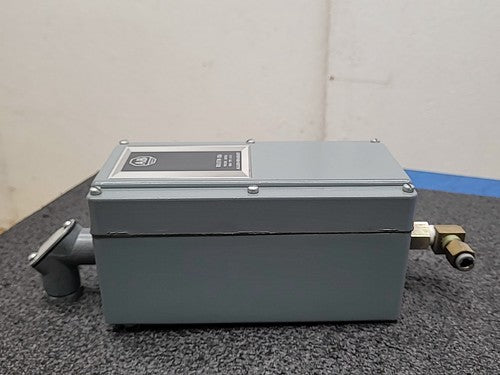 Allen Bradley 836-C7J Pressure Control Switch Bulletin 836 Series B Adjustable