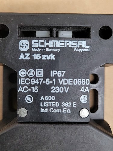 Schmersal AZ 15 ZV Industrial Safety Interlock Switch Lot Cables Brackets AZ15ZV
