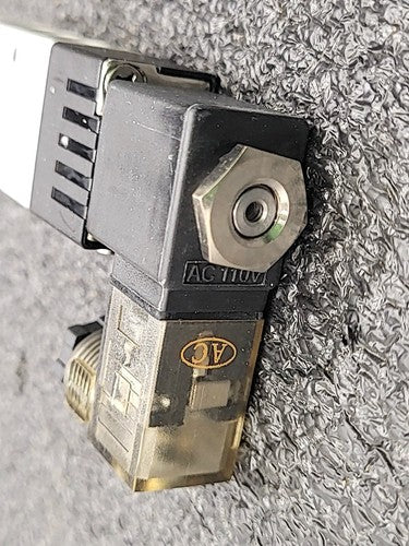 Clippard Maximatic MME-41PES Solenoid Valve 110VAC DIN Coil (19E20)