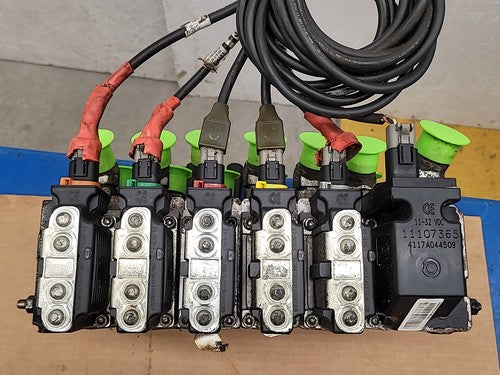 Danfoss PVG 32 Proportional Hydraulic Control Valve Bank w/ 6 Manual Levers V1