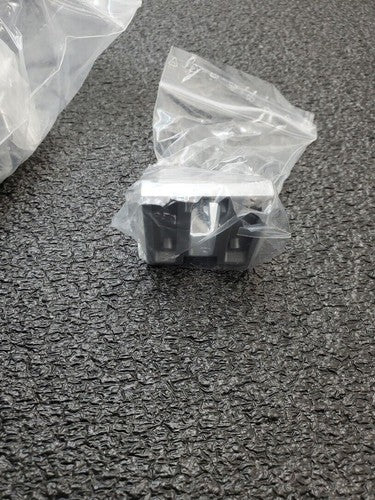 10x 80/20 40 Series 2 Hole 39mm Slotted Inside Corner Bracket Dual Support 14074