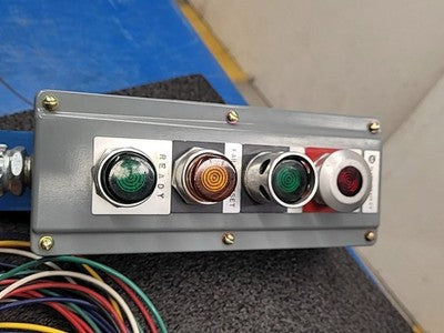 Allen Bradley Industrial Control  4 Button Pushbutton Panel Console E-Stop