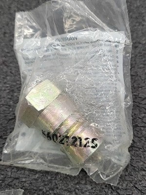 Eaton Aeroquip Hydraulic Quick Connect Coupling Fitting 5602810S 56021212S Lot