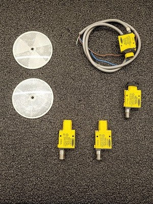 Banner Engineering SM312DQD SM312FQD SM312CV2 Photoelectric Sensors Lot