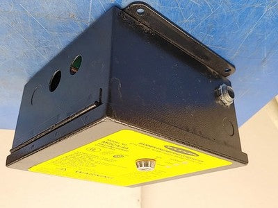 Banner MGCA-4A Machine Guard Control Box 115V Safety Light Curtain Controller
