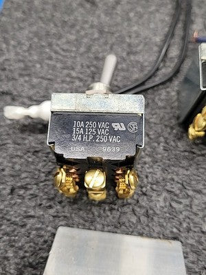 Industrial Electrical Switch Lot Toggle Rocker Micro 15A 125VAC Carling Cherry