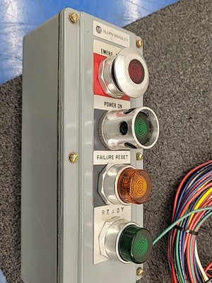 Allen Bradley Industrial Control  4 Button Pushbutton Panel Console E-Stop