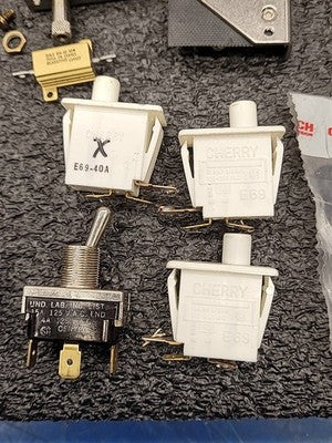 Industrial Electrical Switch Lot Toggle Rocker Micro 15A 125VAC Carling Cherry