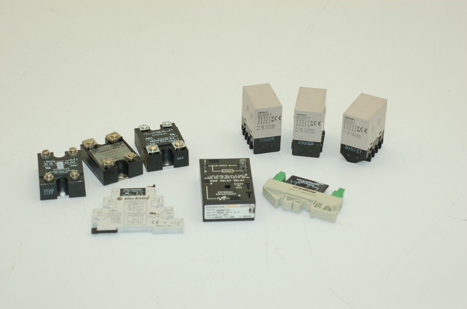 Crydom, Omron & similar Industrial Relays, DC60SA3, G7J-4A-B - Lot of 9