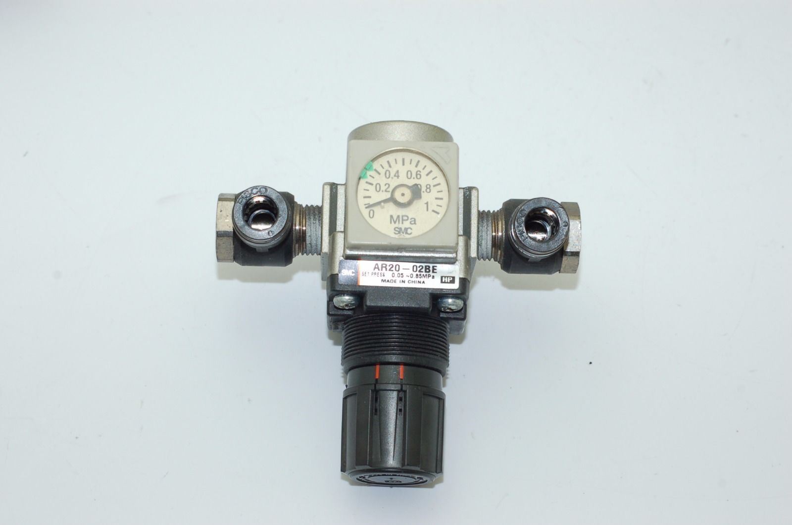 LOT SMC Pneumatic Regulators, Cut-Off Valves, AR20-02BE, AR20K-01BE, VH830-N03-Z