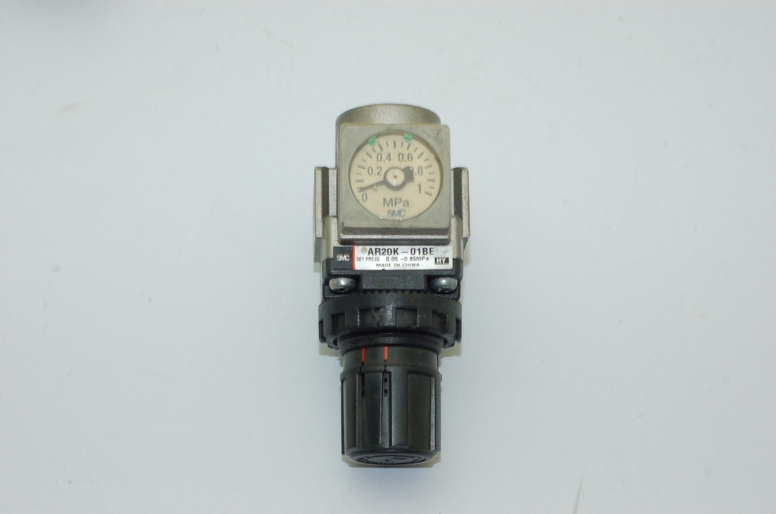 LOT SMC Pneumatic Regulators, Cut-Off Valves, AR20-02BE, AR20K-01BE, VH830-N03-Z