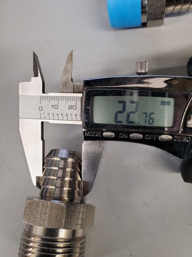 SSP Push-On Barb Male SS Pipe Connector 33mm Threads by 22mm Hose Lot of 4