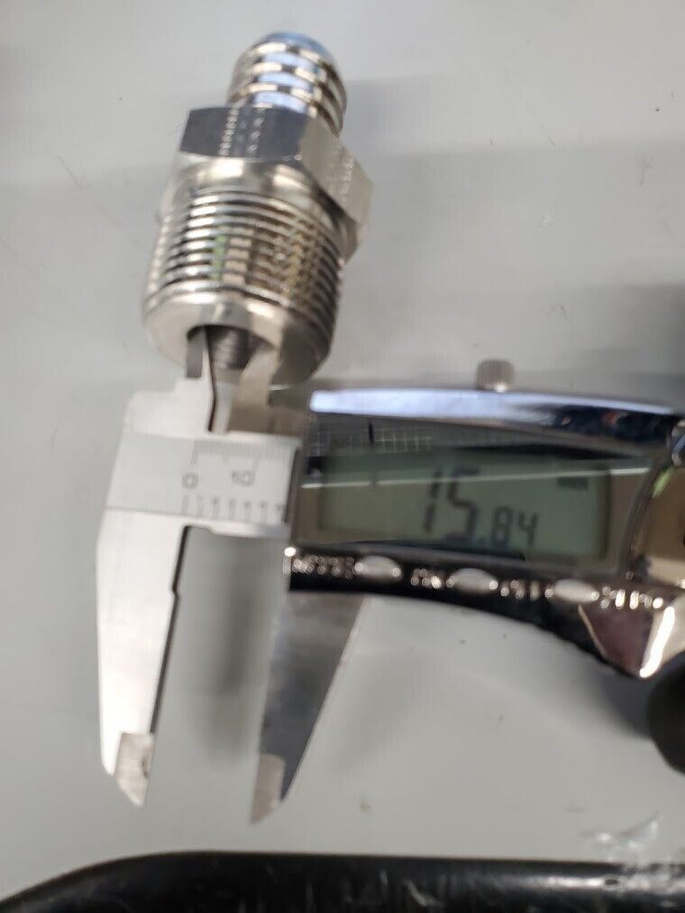 SSP Push-On Barb Male SS Pipe Connector 33mm Threads by 22mm Hose Lot of 4