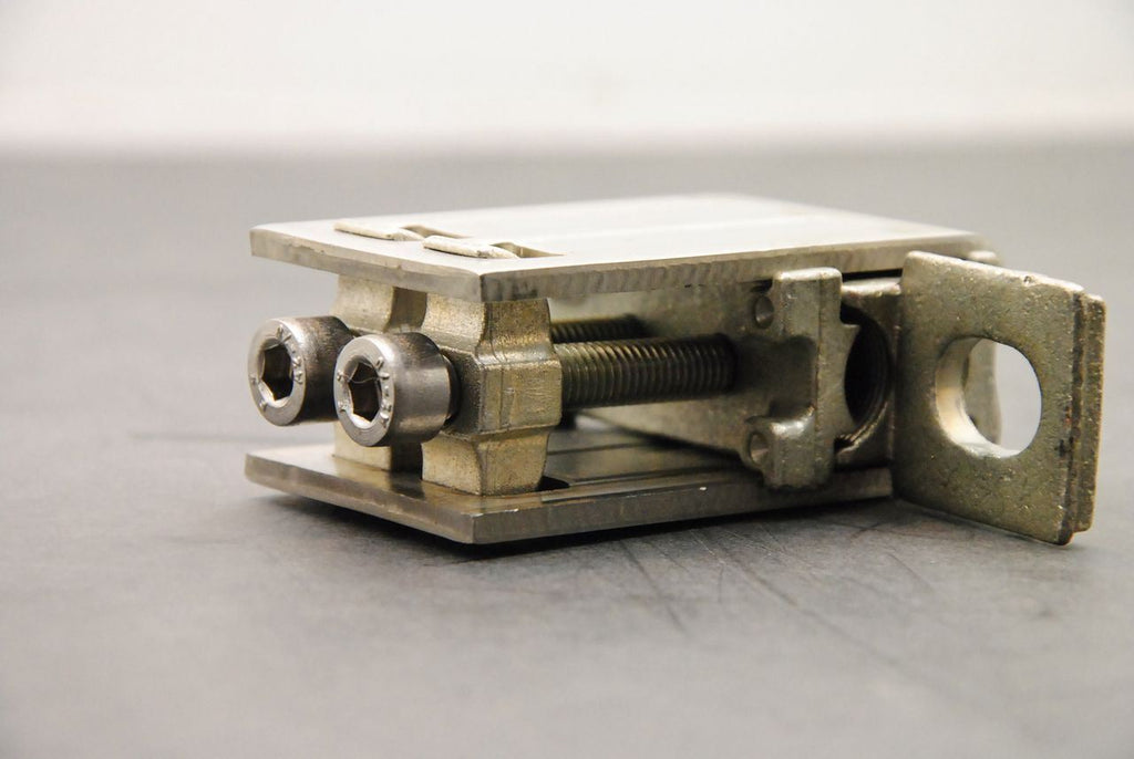 3x ABB OZXB4 Cable Ground Strain Relief Clamps 2/0 AWG up to 350MCM