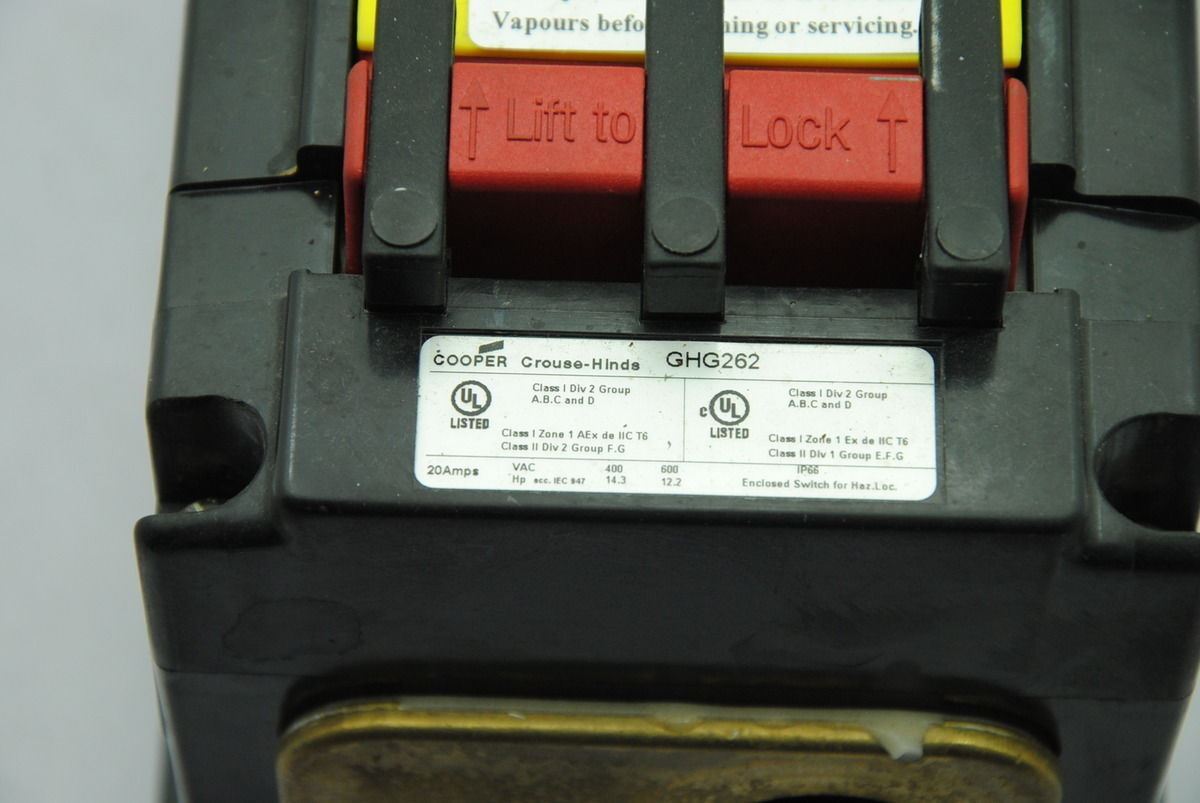 Cooper Crouse-Hinds Explosion Proof Protected Disconnect Switch GHG262 20A 14HP
