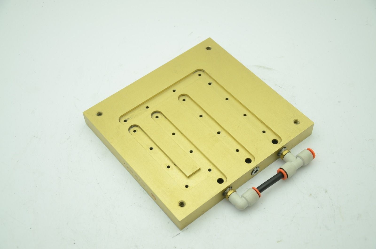 Aluminum Pneumatic Vacuum Plate, 6-1/2" x 6-7/8" x 3/4", 3-Port (B)