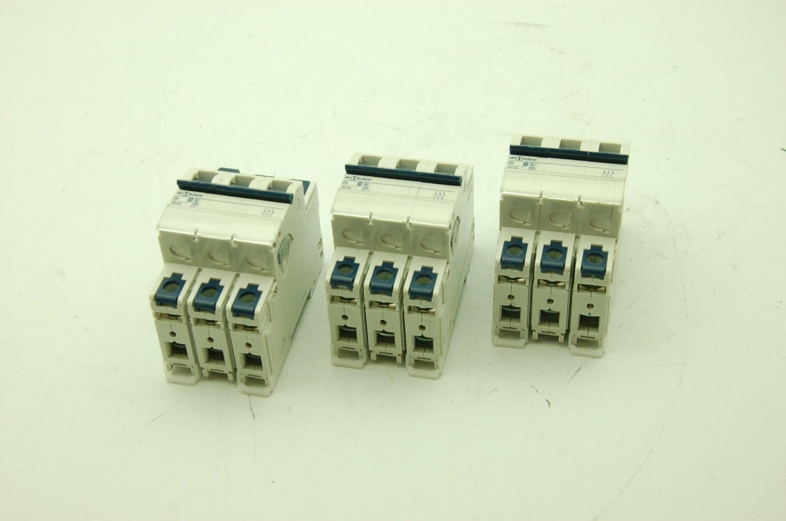 ABL Sursum 3Z5UM 10kA 3 Pole Circuit Breaker Lot of 3