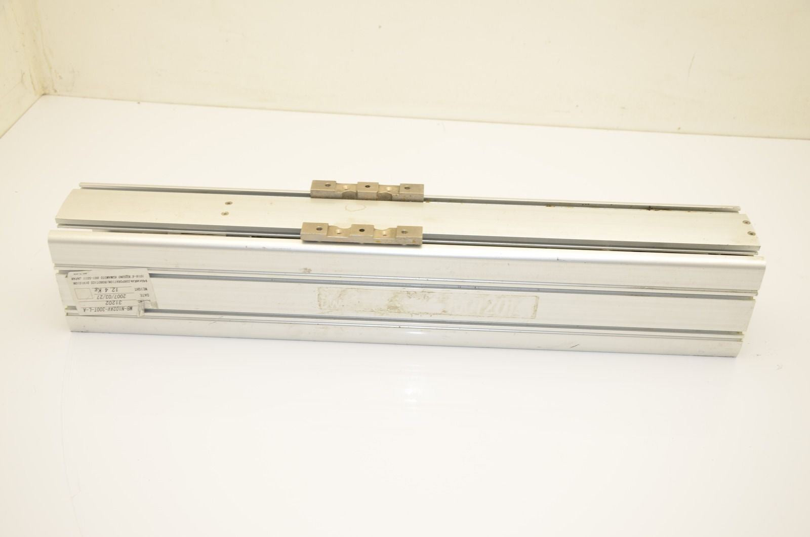 Hirata MB-N102AV-300T-L-A Screw Drive Aluminum Linear Actuator 620L 300mm Travel