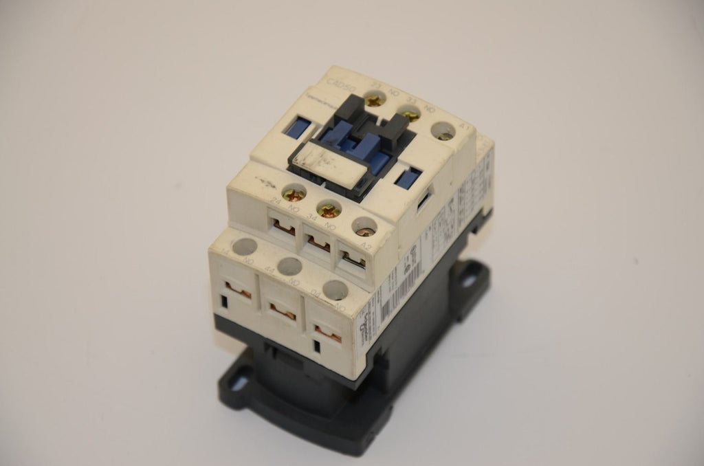 Telemecanique CAD50 Relay Control, 24VDC